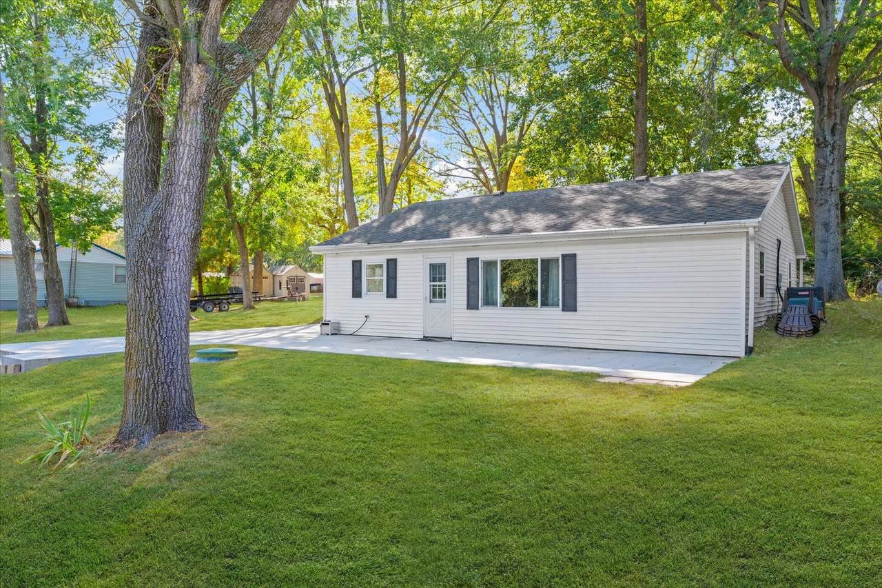 958 3555 East Road - Photo 1