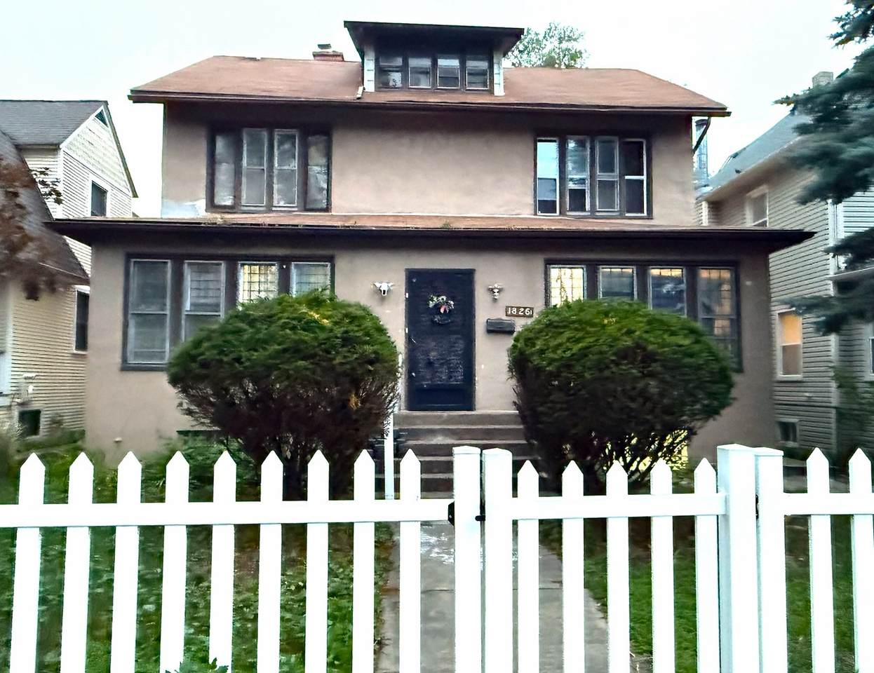 1826 Pratt Boulevard - Photo 1