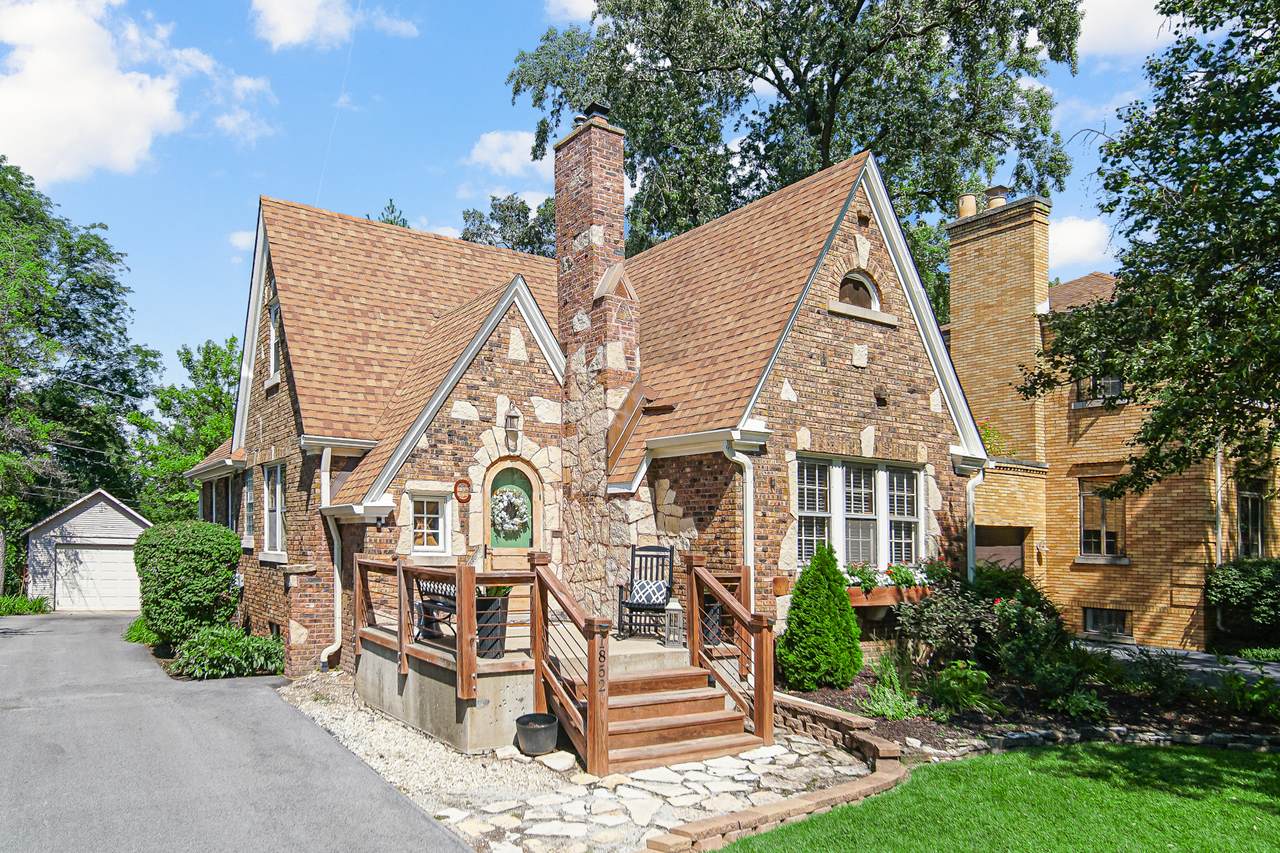 1852 Sycamore Road - Photo 1