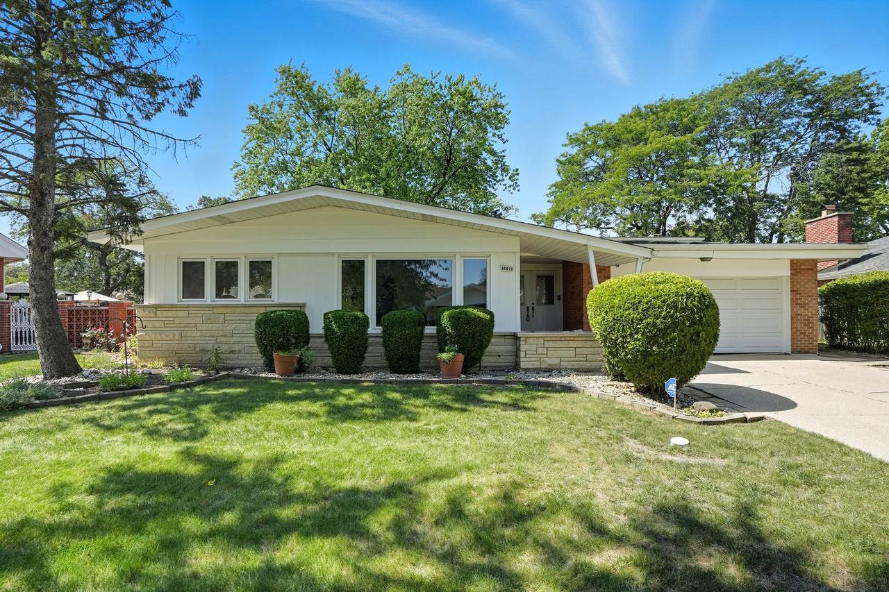 16410 University Avenue - Photo 1