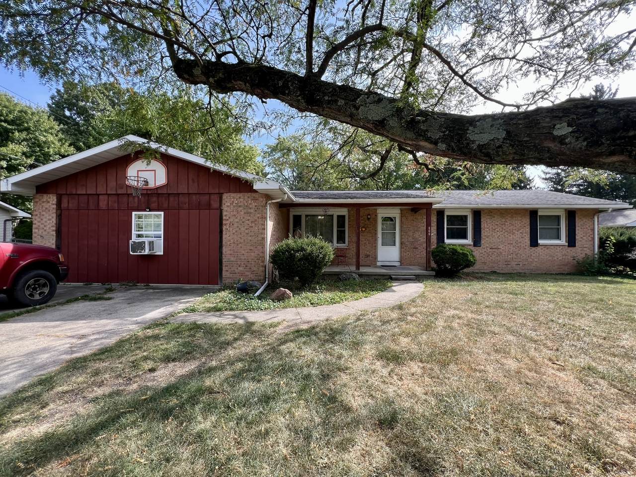 111 Magnolia Drive - Photo 1