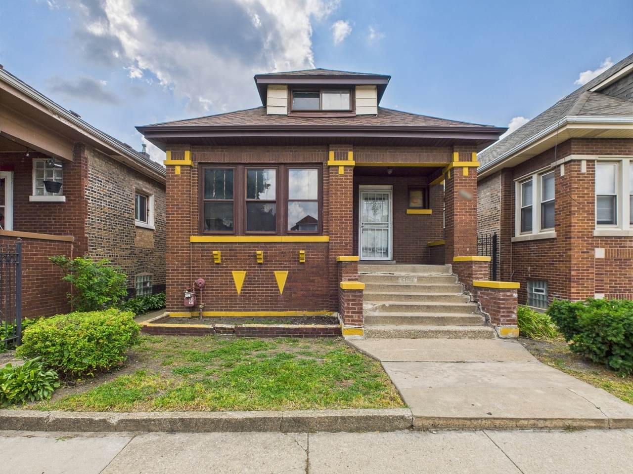 6106 California Avenue - Photo 1