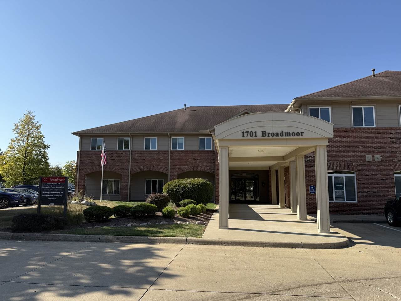 1701 Broadmoor Drive - Photo 1