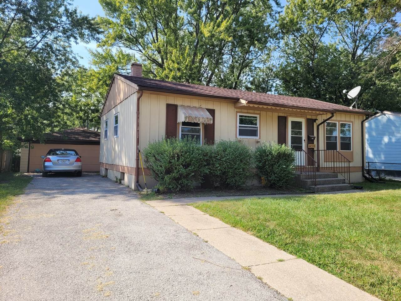 22336 Merrill Avenue - Photo 1