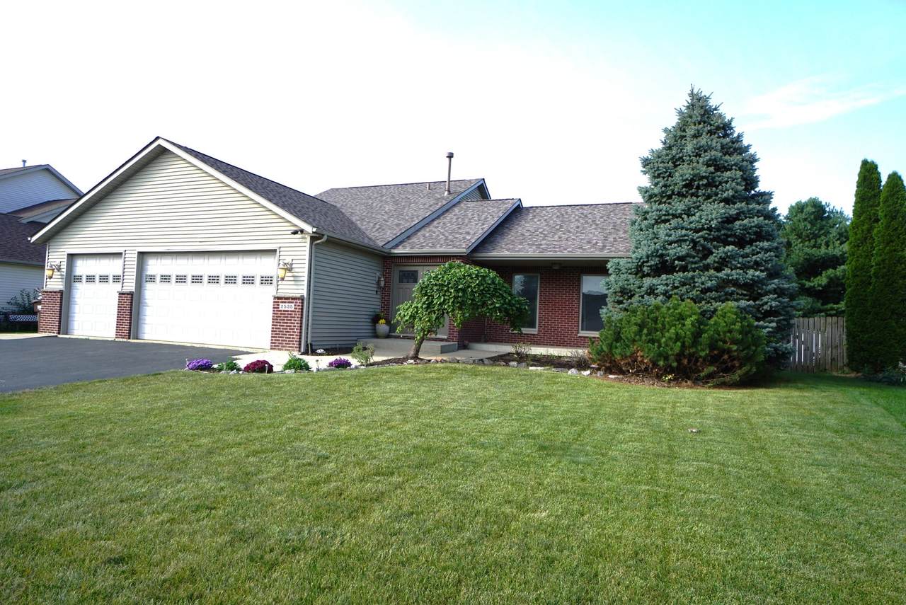 2535 Mary Street - Photo 1