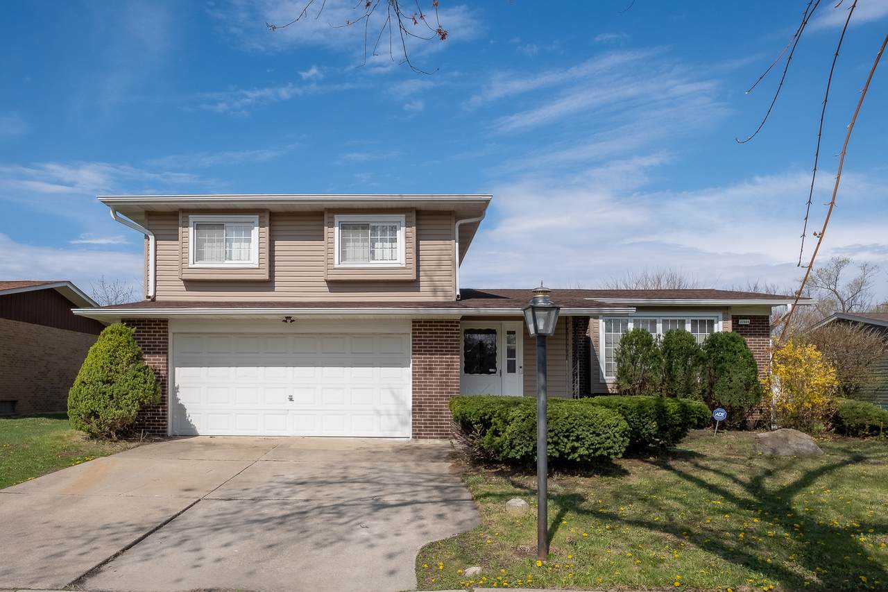 22604 Lakeshore Drive - Photo 1