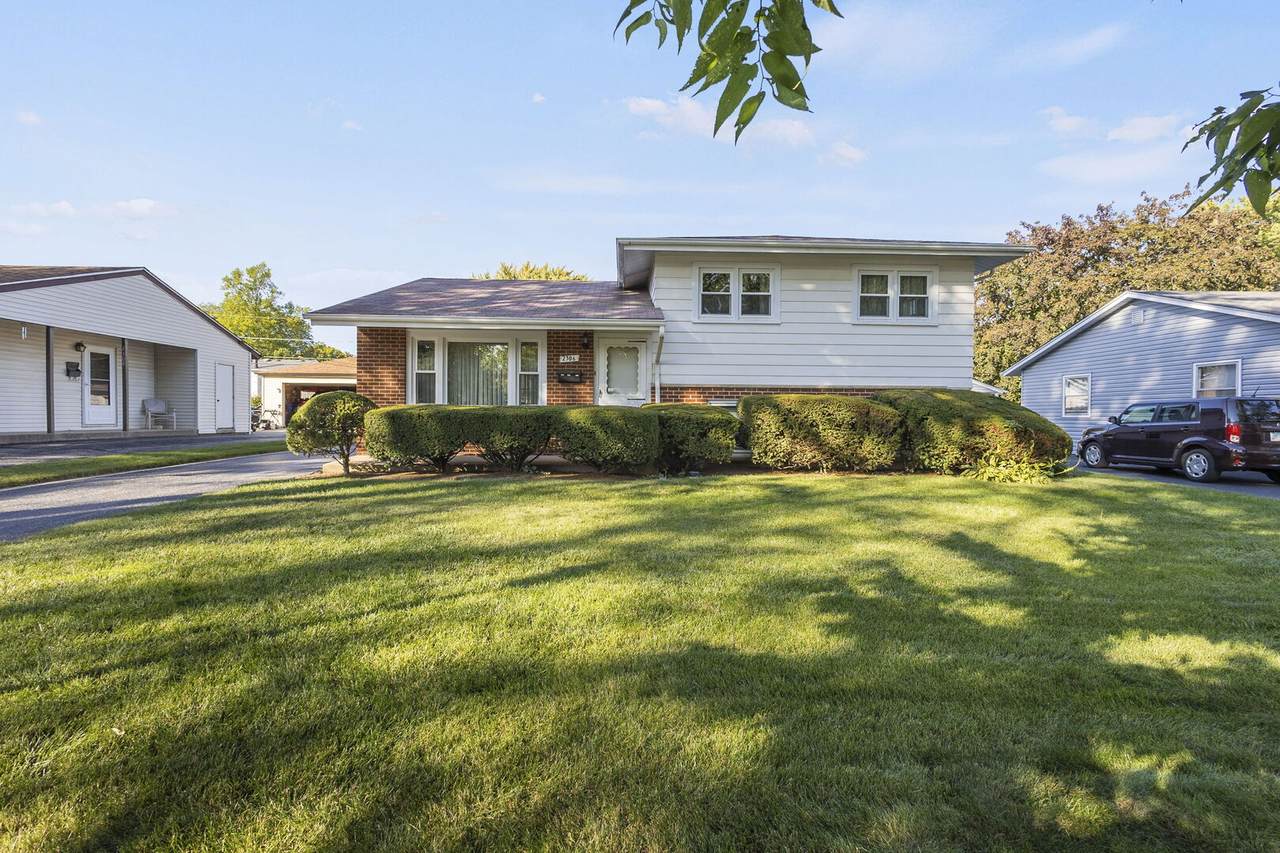 2306 Kingfisher Lane - Photo 1