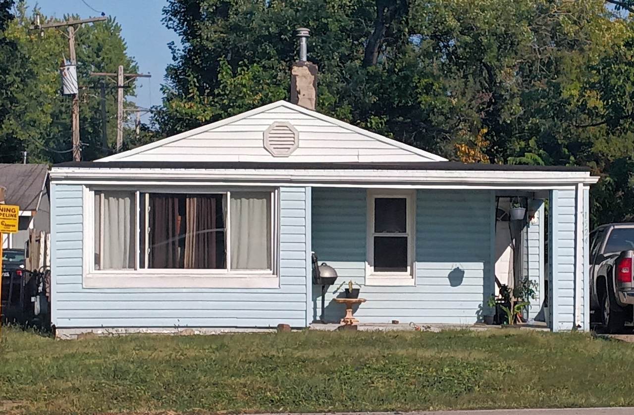 1524 Summit Avenue - Photo 1