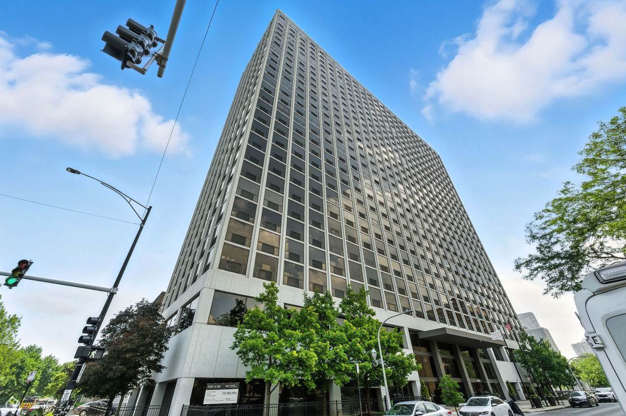 4343 Clarendon Avenue - Photo 1