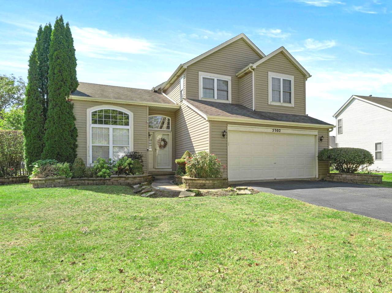 5302 Foxwood Court - Photo 1