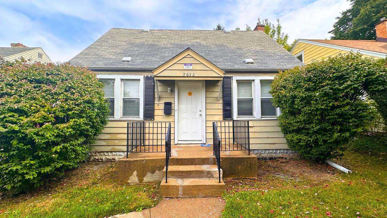 2612 89TH Place - Photo 1