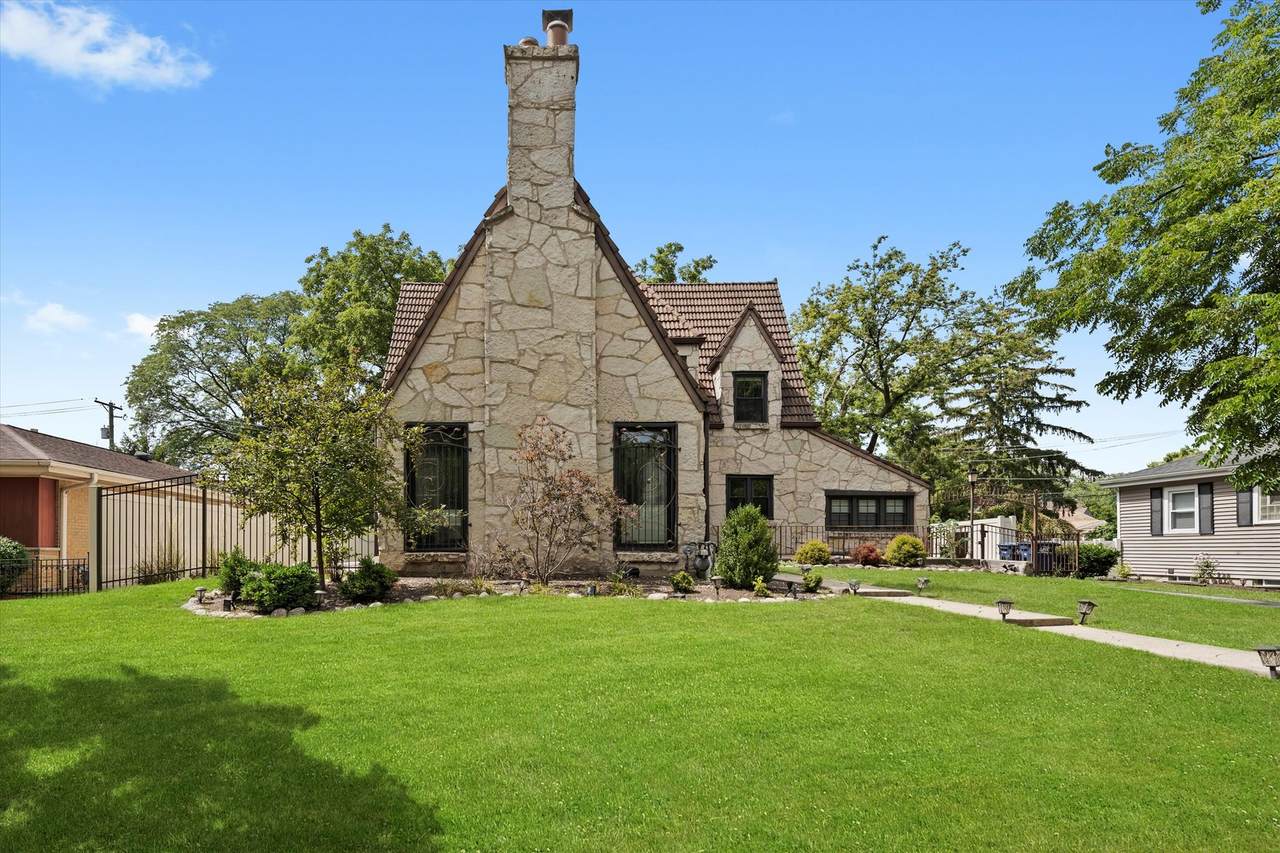 1772 Birch Street - Photo 1