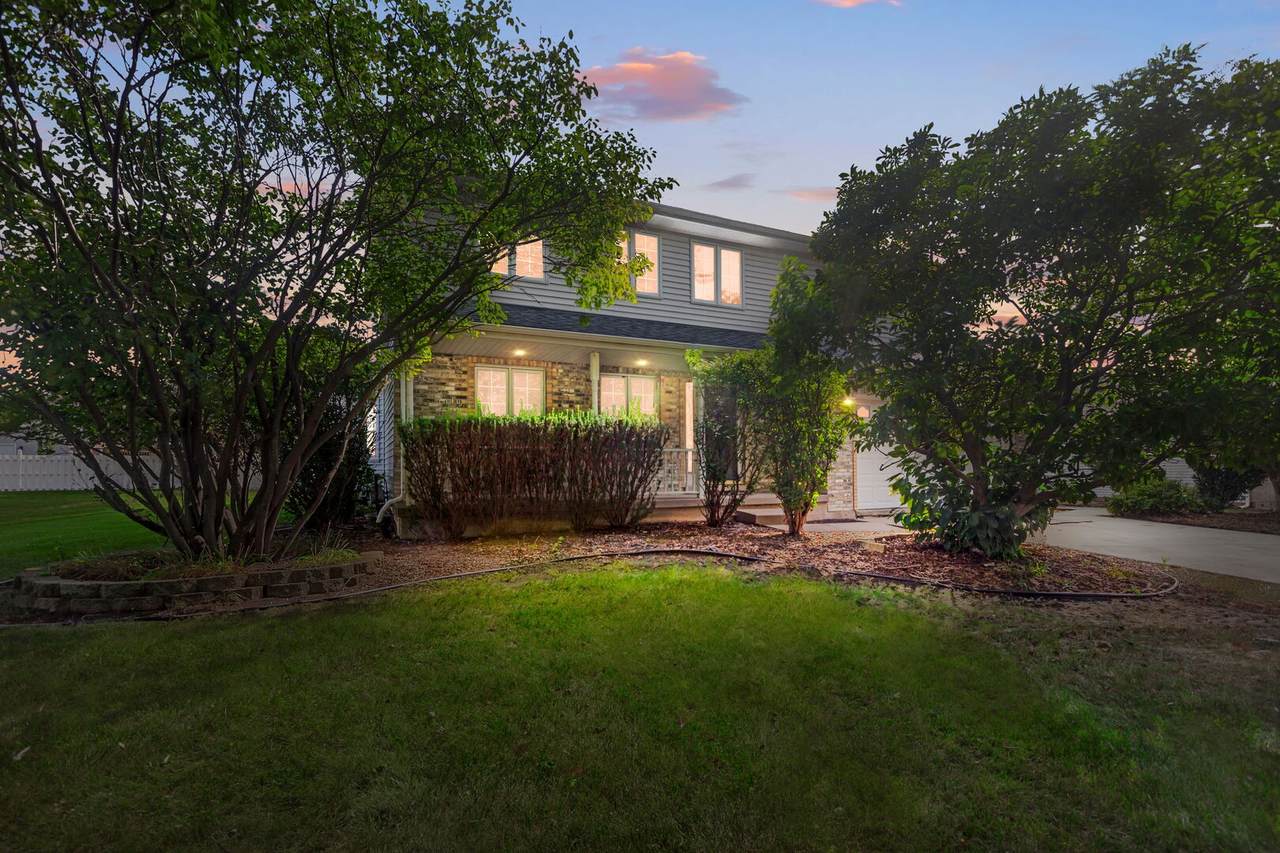 611 Flambeau Court - Photo 1