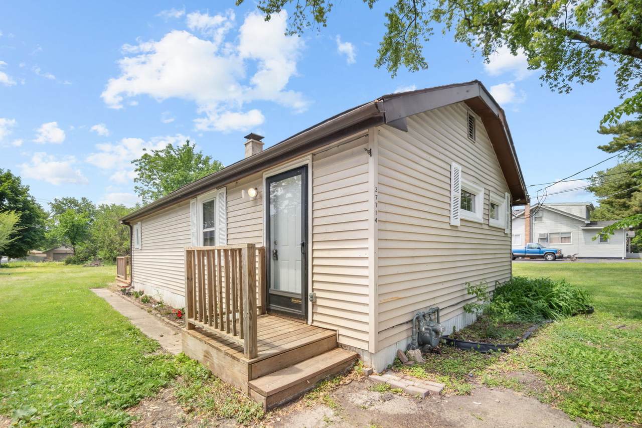 37714 Nippersink Place - Photo 1