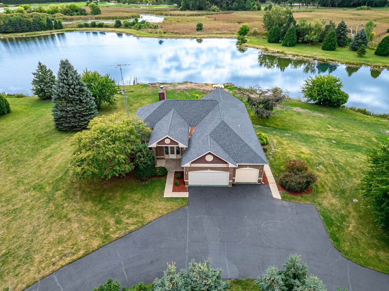 675 White Pine Circle - Photo 1