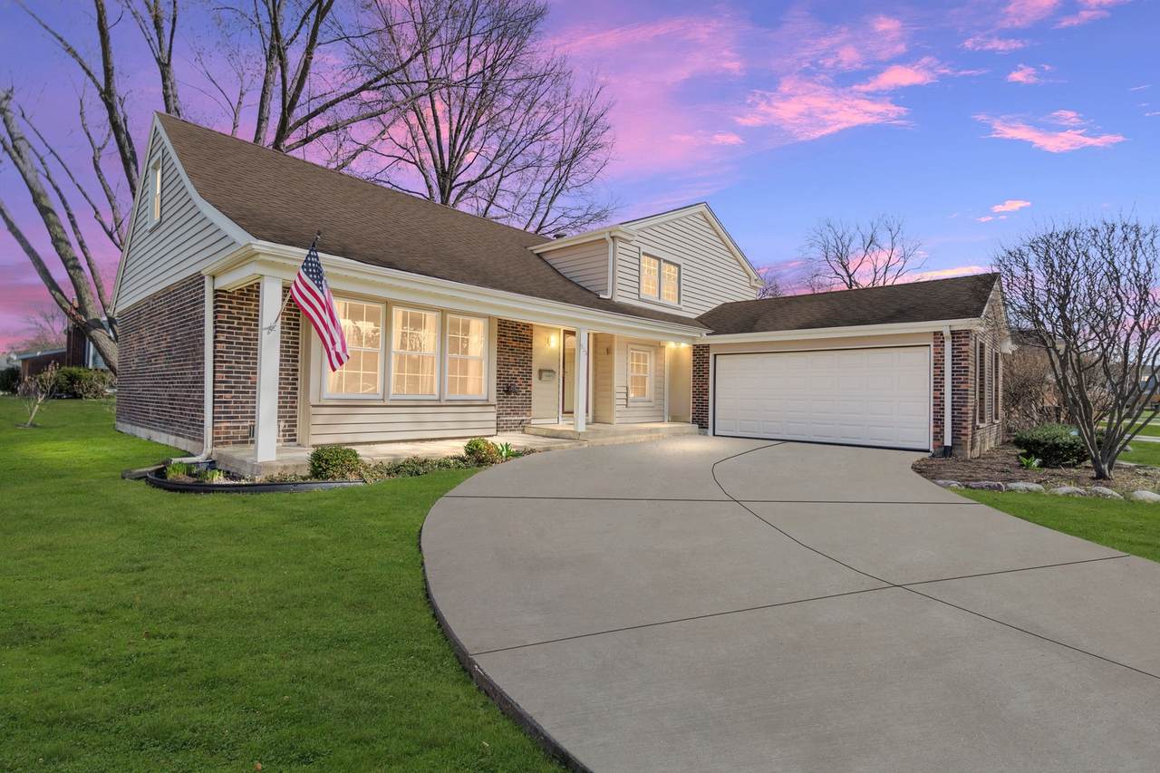 915 Saratoga Drive - Photo 1