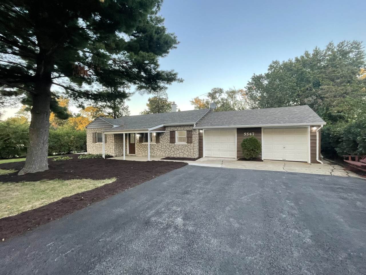 5547 Peck Avenue - Photo 1