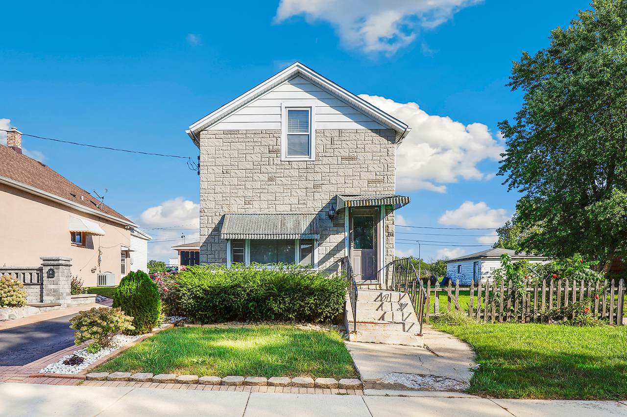 331 22nd Street - Photo 1