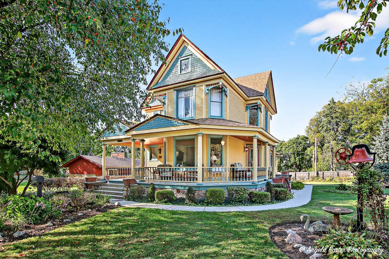 200 Woodstock Street - Photo 1