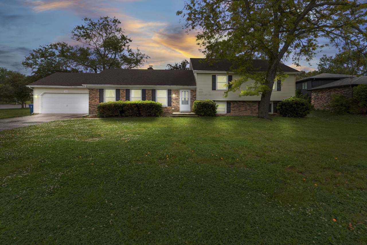 944 Carol Lane - Photo 1