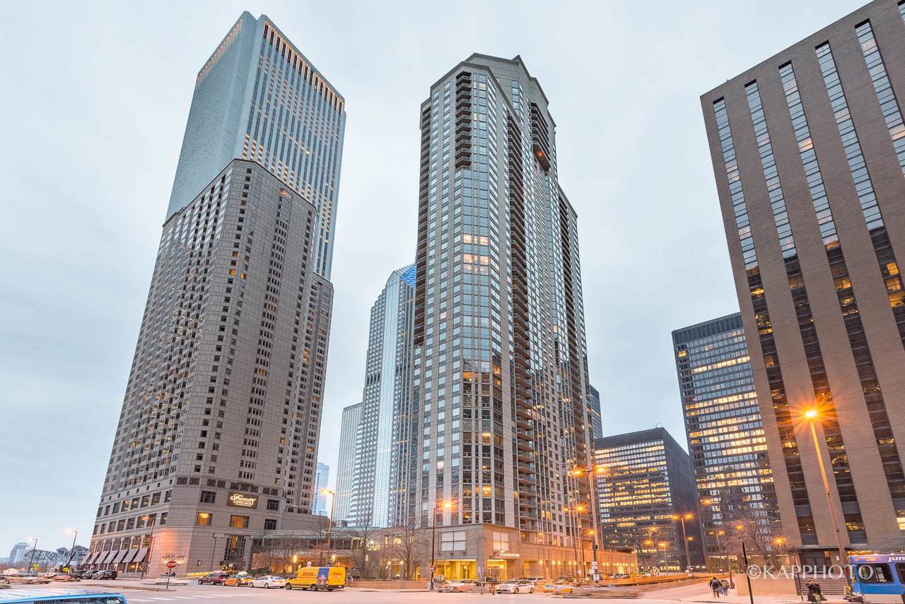 222 Columbus Drive - Photo 1