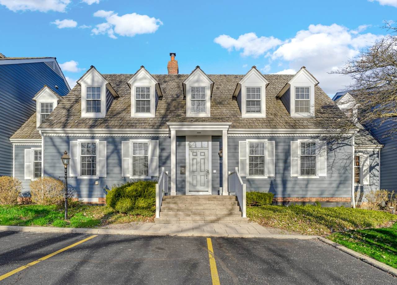 1624 Colonial Parkway - Photo 1