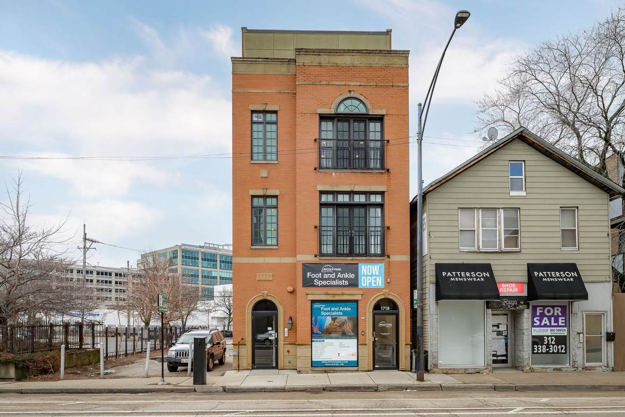 1718 Clybourn Avenue - Photo 1