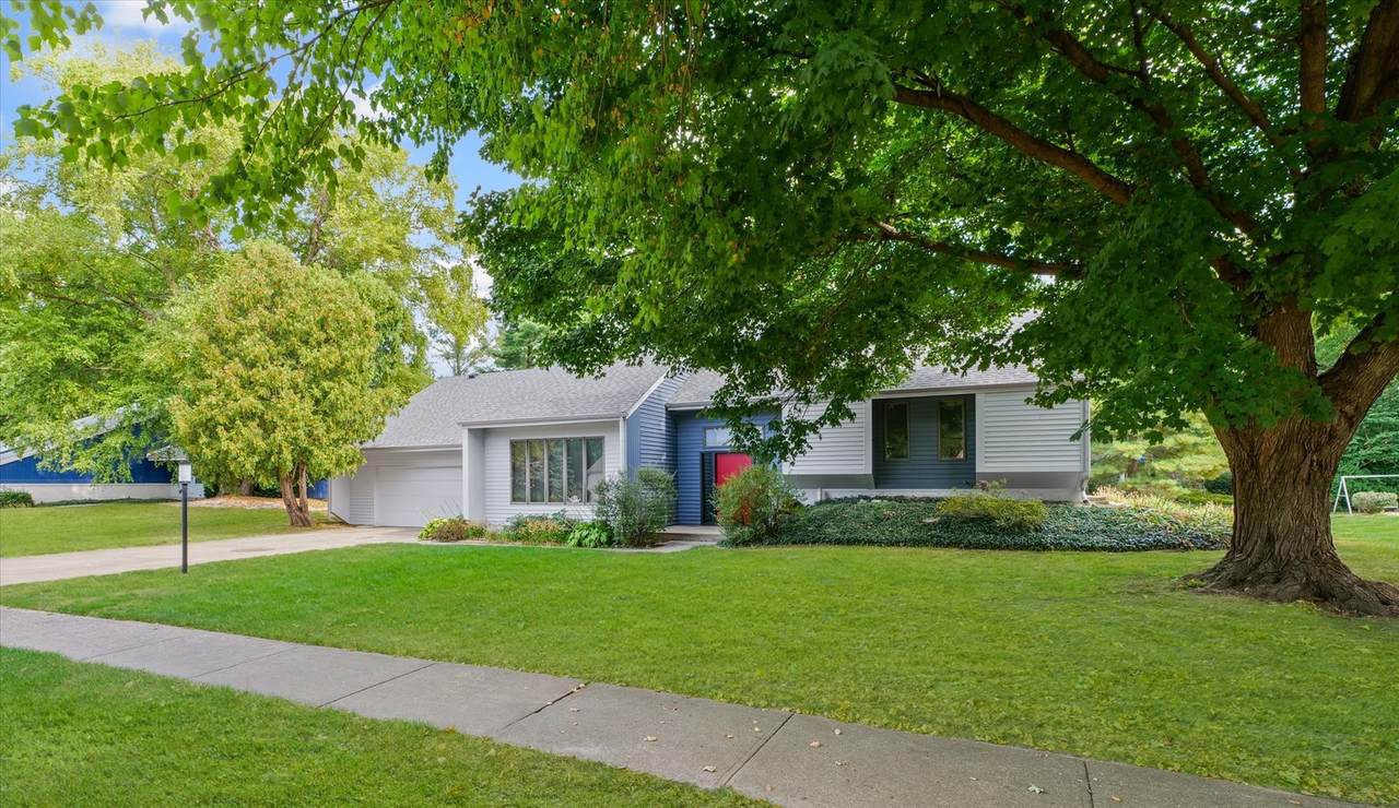 1914 Woodfield Road - Photo 1