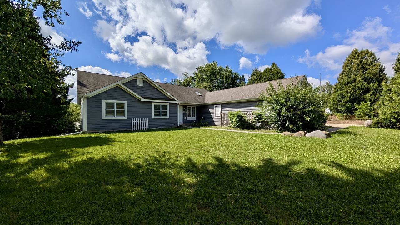 11617 Hawthorne Way - Photo 1