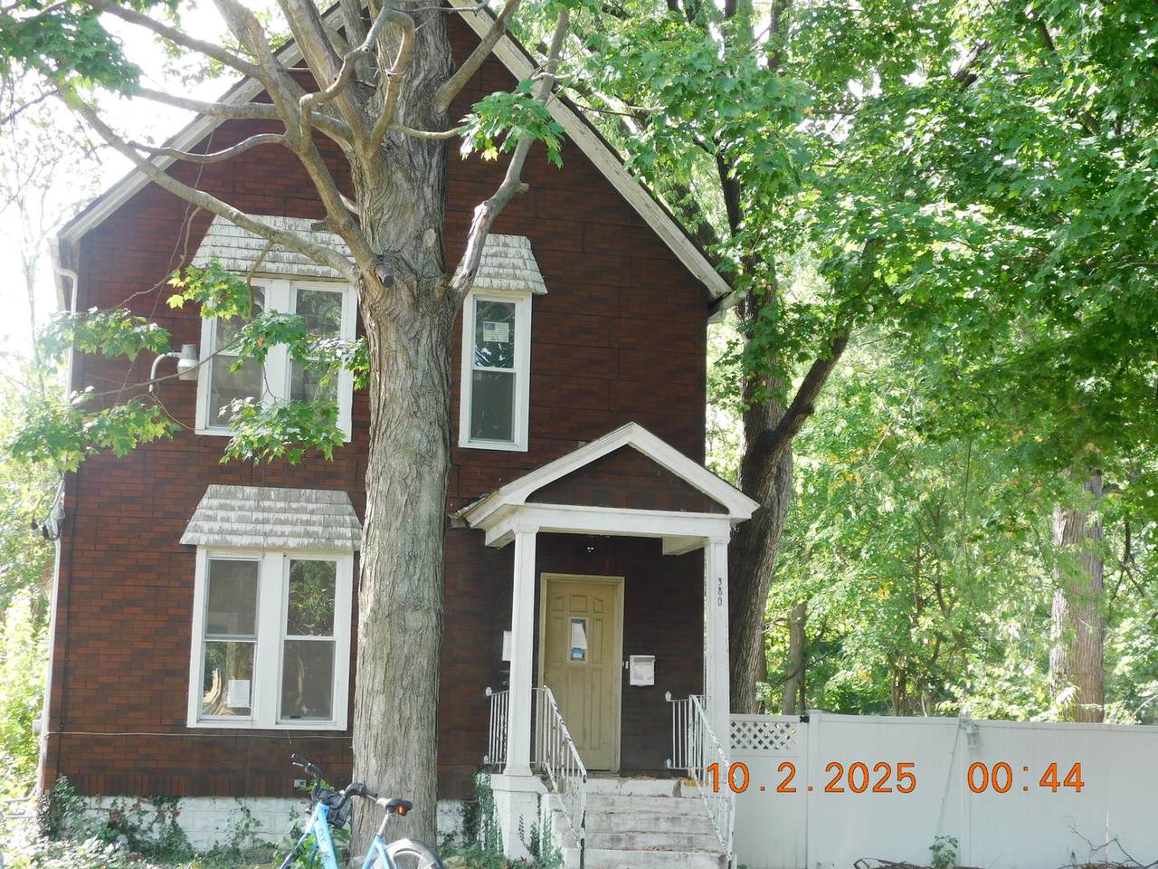 380 Calumet Boulevard - Photo 1