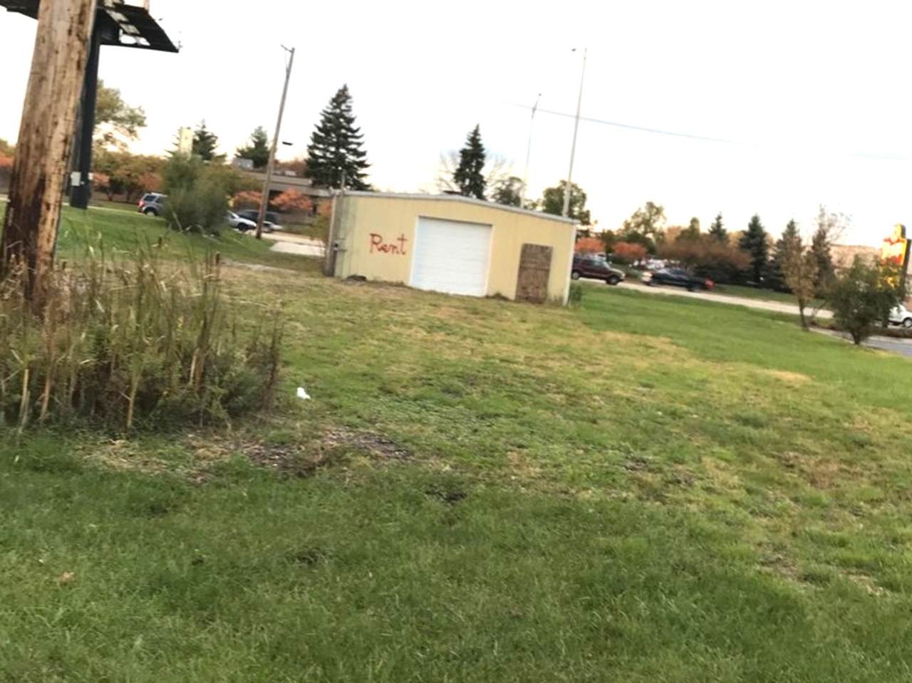 1213 Northwest Highway - Photo 1