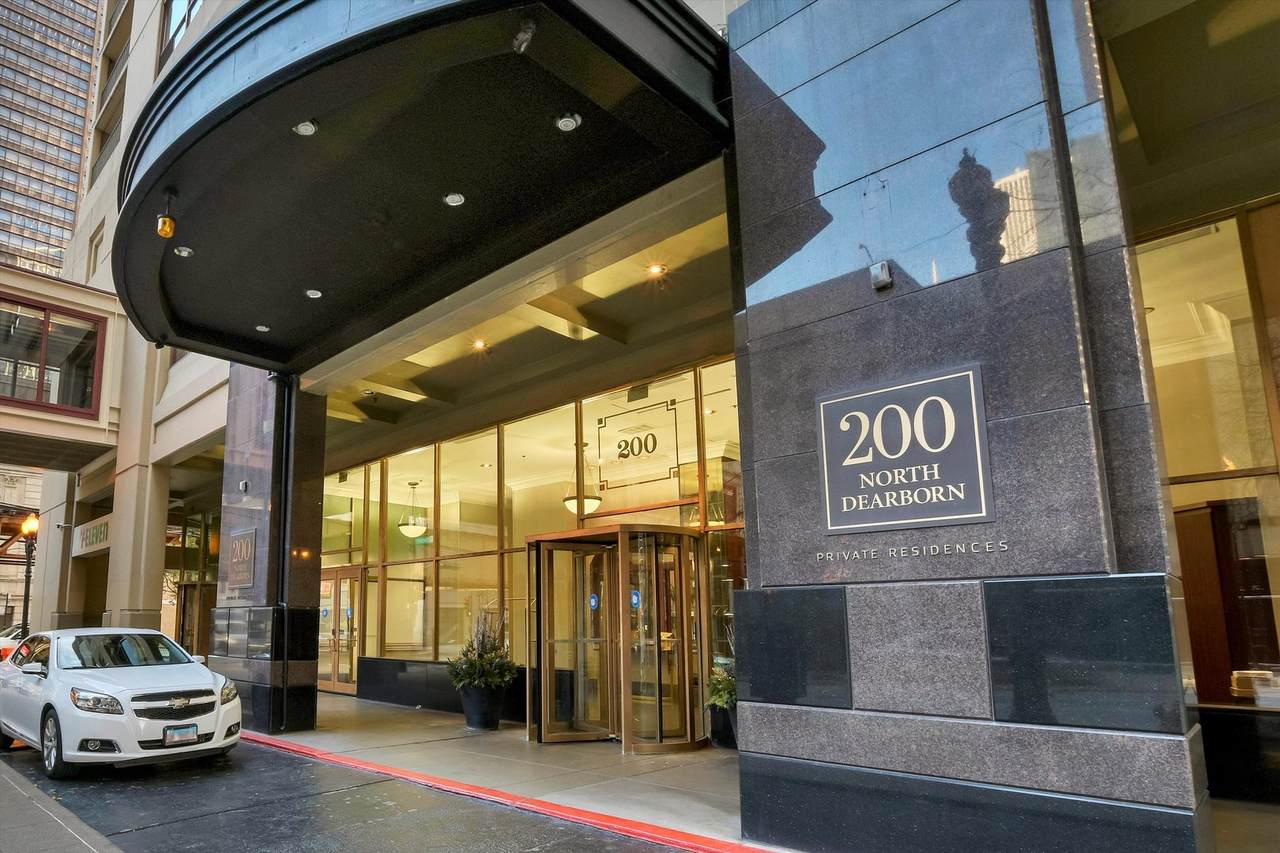 200 Dearborn Street - Photo 1