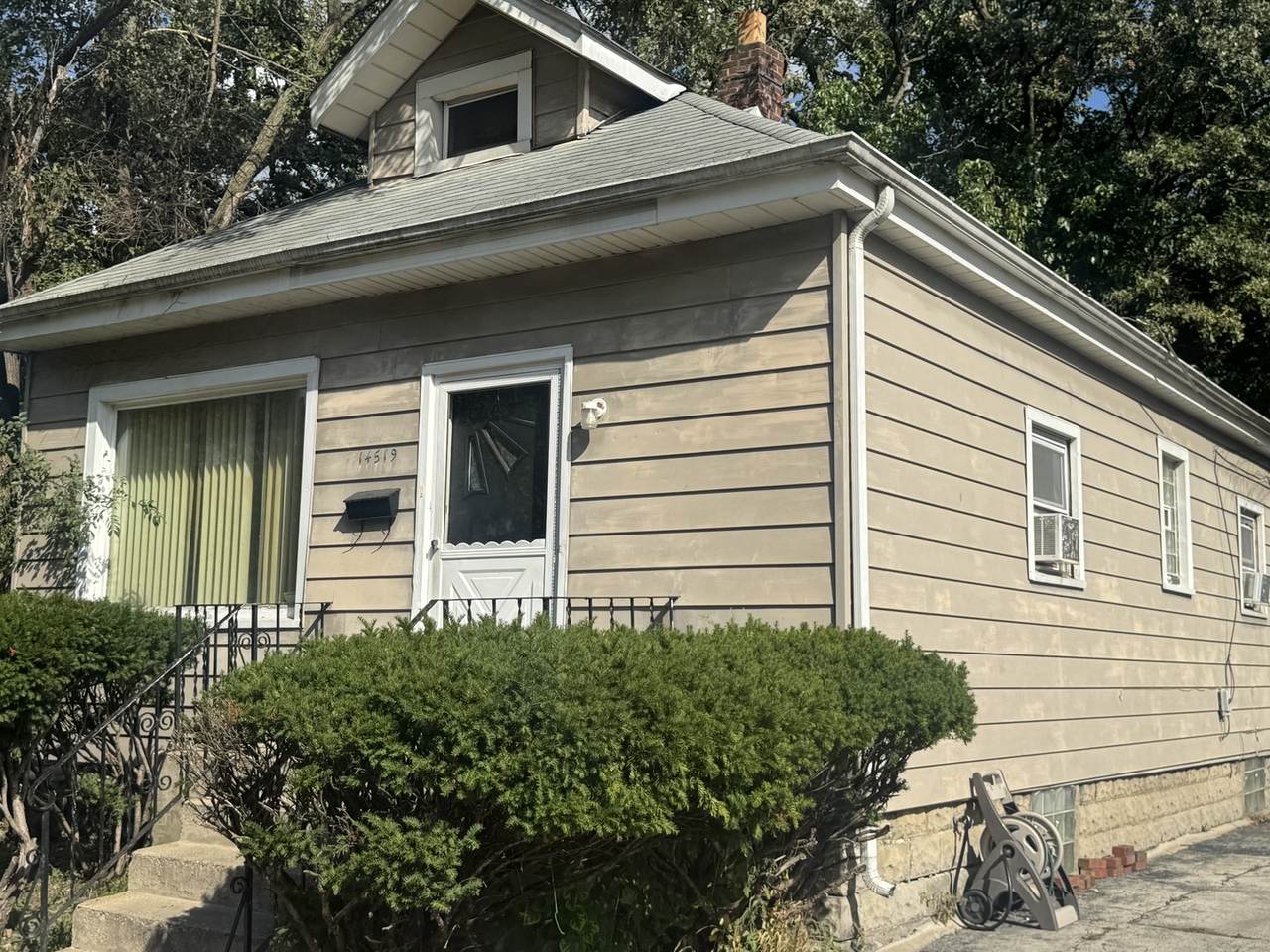 14519 Harvey Avenue - Photo 1