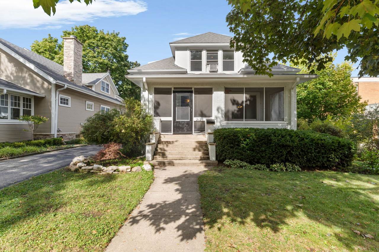 212 Elm Court - Photo 1