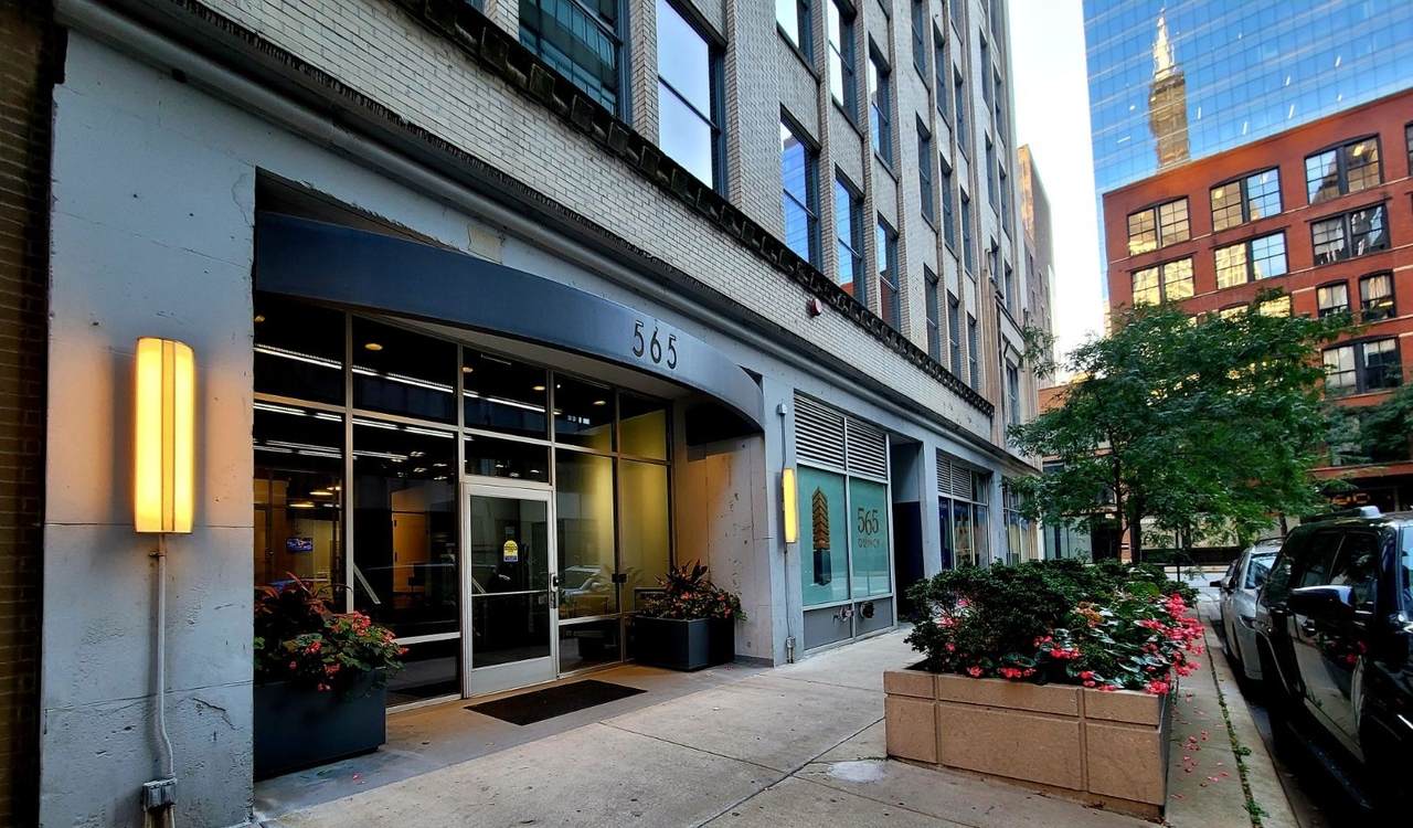 565 Quincy Street - Photo 1