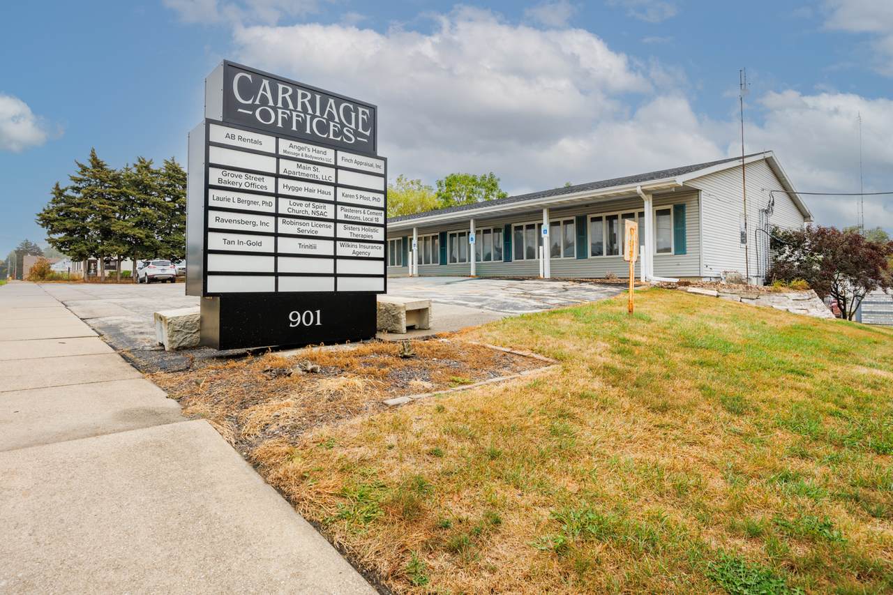 901 Grove Street - Photo 1