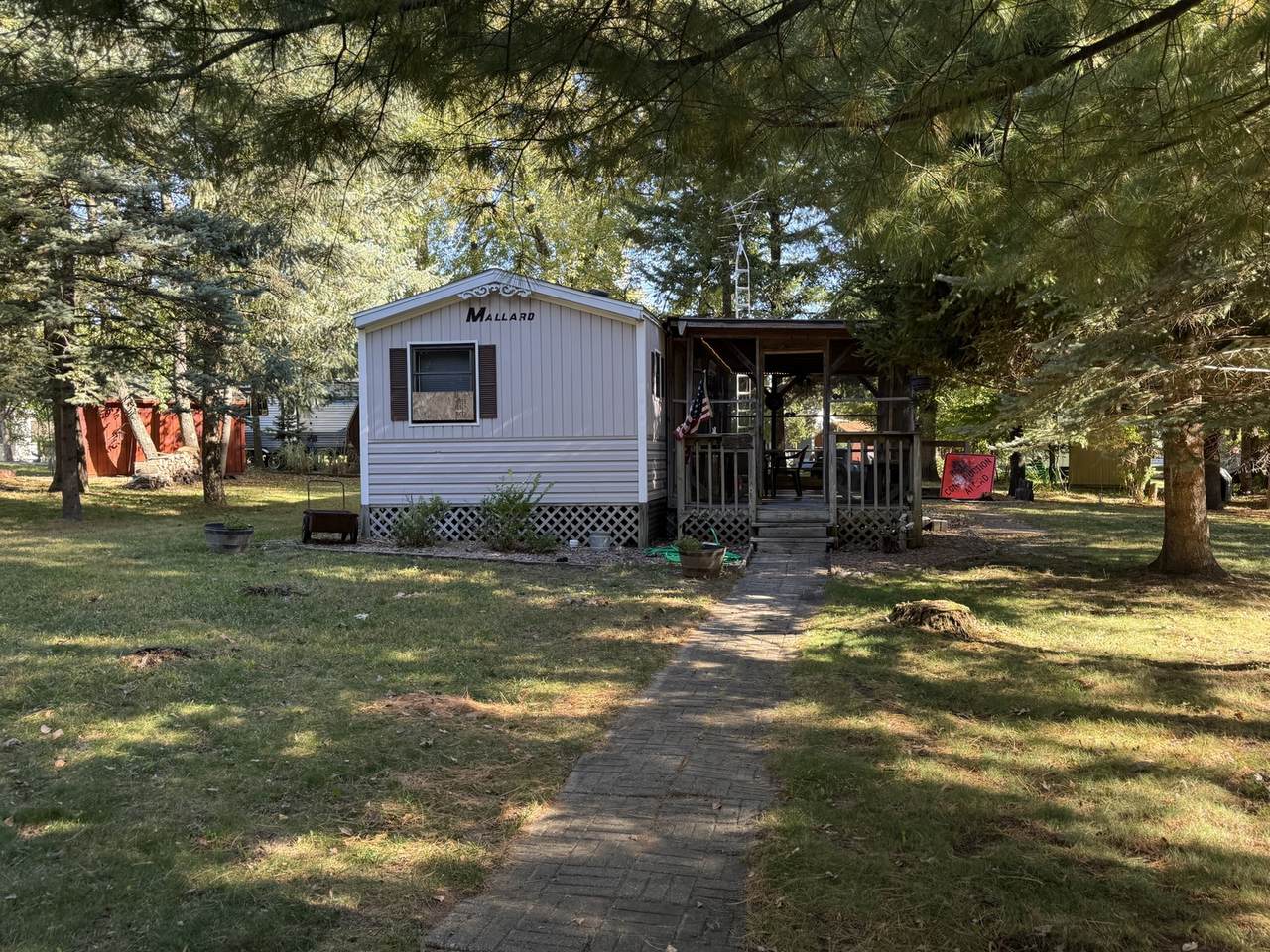 8-89 Woodhaven Lakes - Photo 1