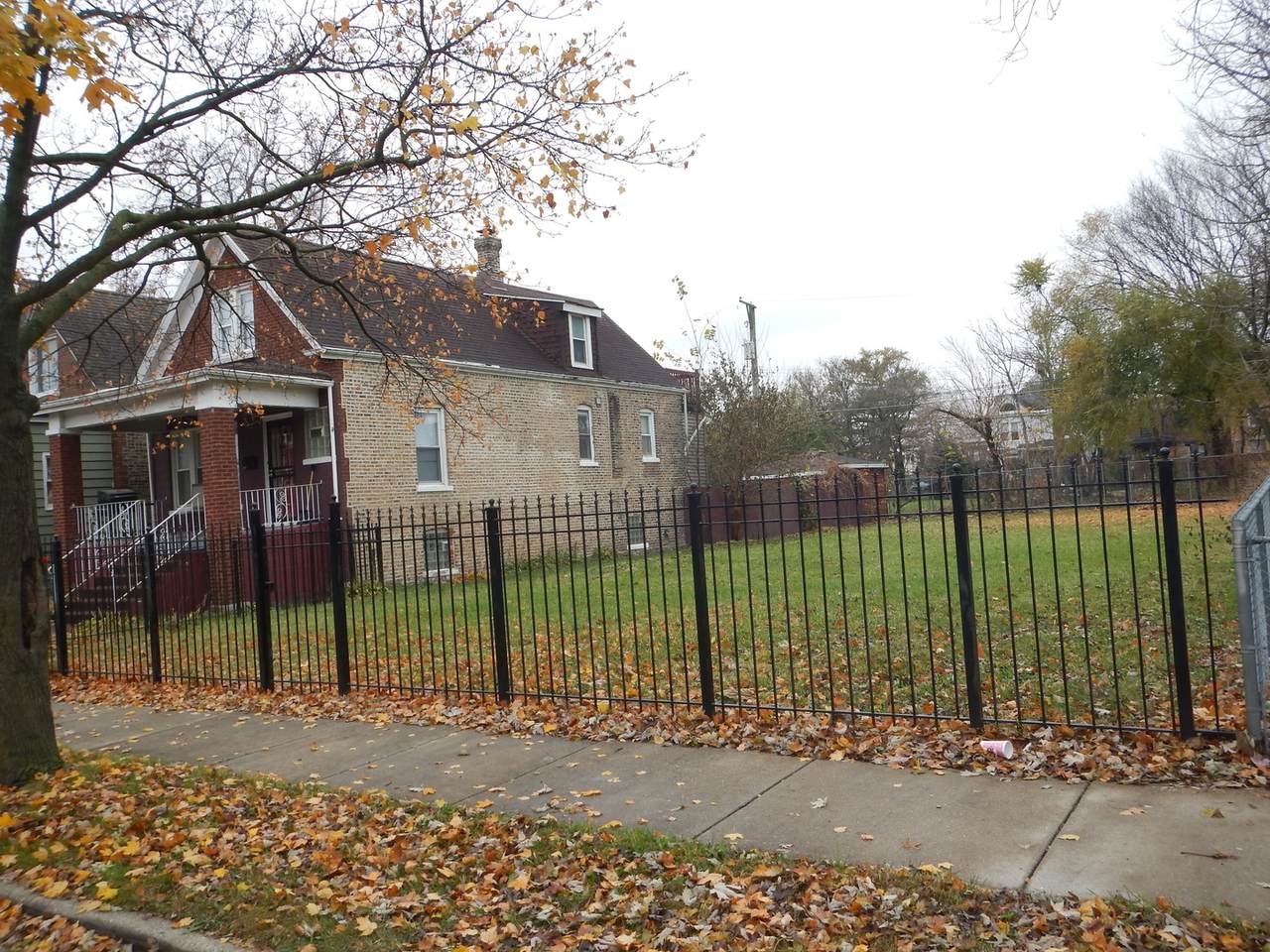 7640 Lowe Avenue - Photo 1