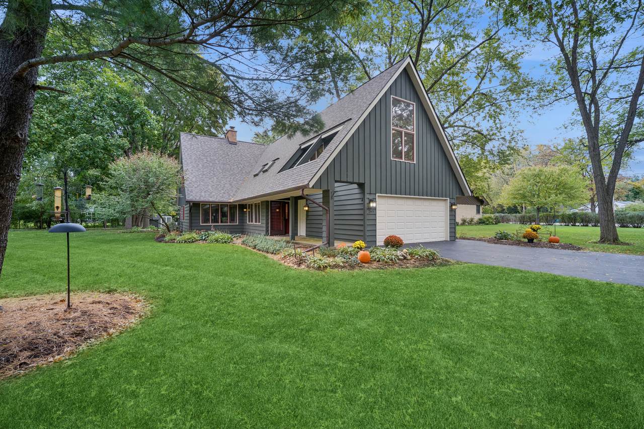 265 Sunset Drive - Photo 1