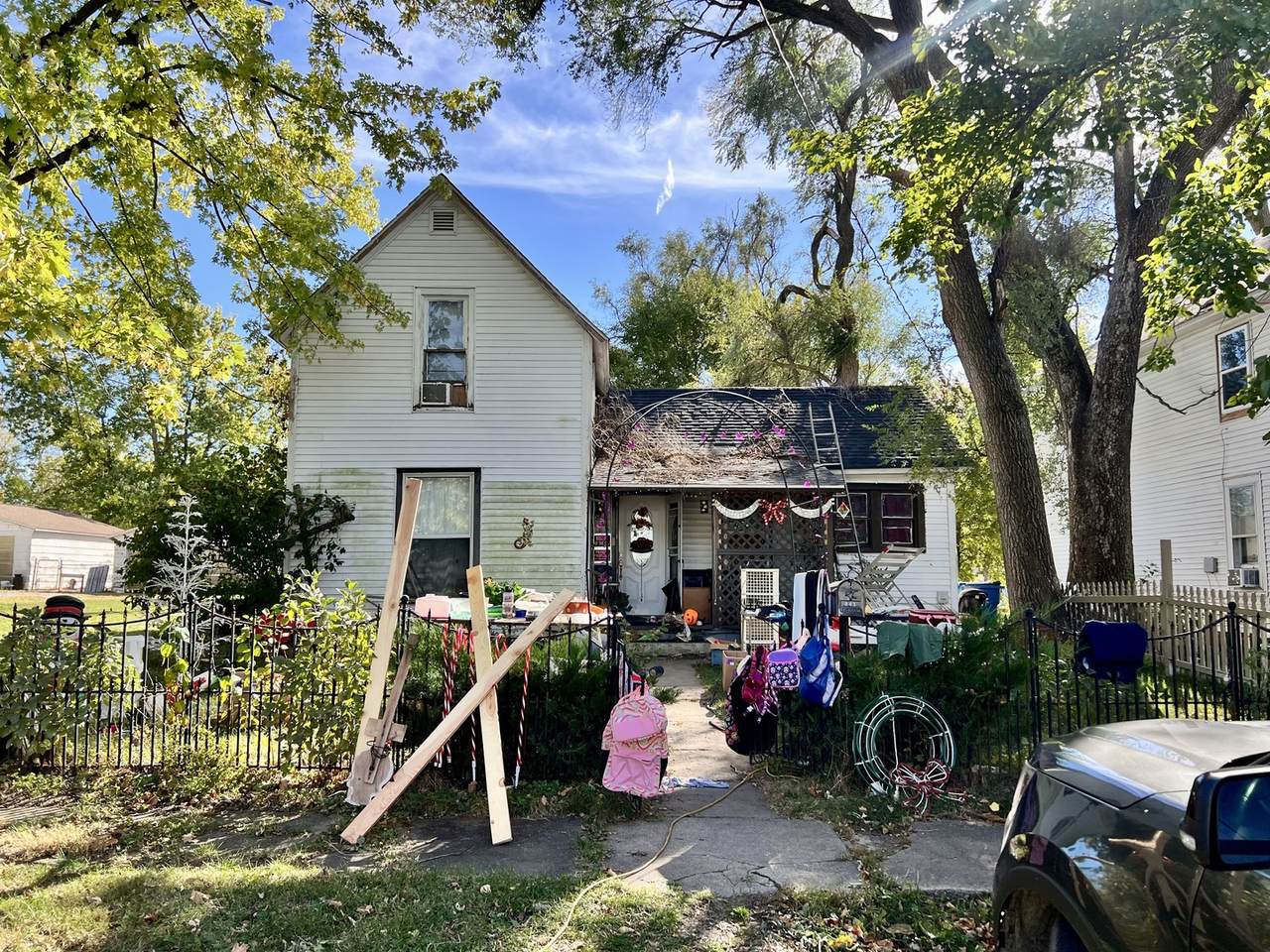 843 Seminary Avenue - Photo 1