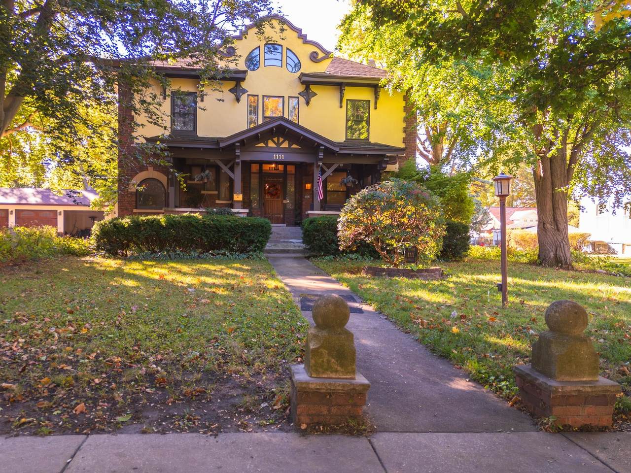 1111 Grove Street - Photo 1