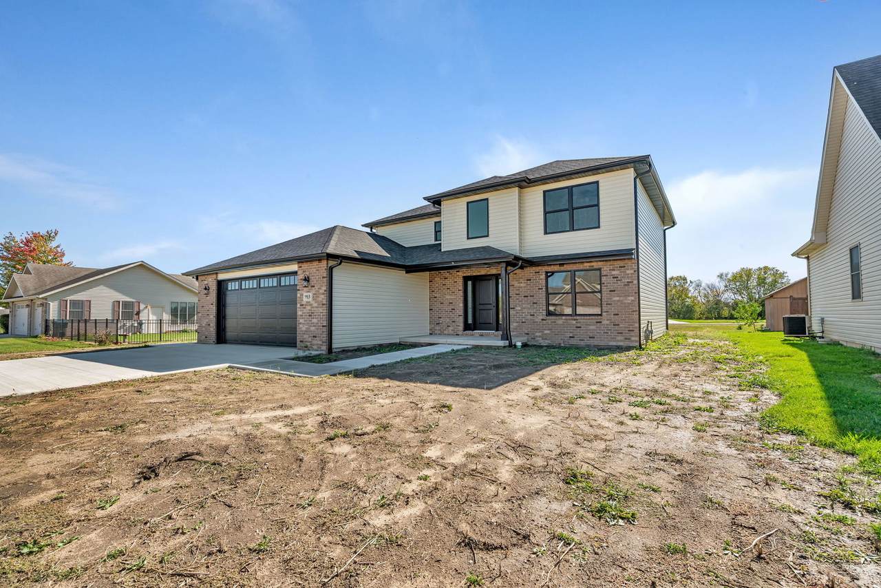 903 Springhill Drive - Photo 1