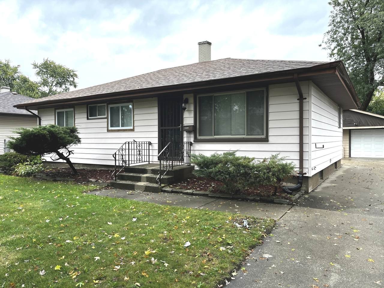 15439 Elm Street - Photo 1