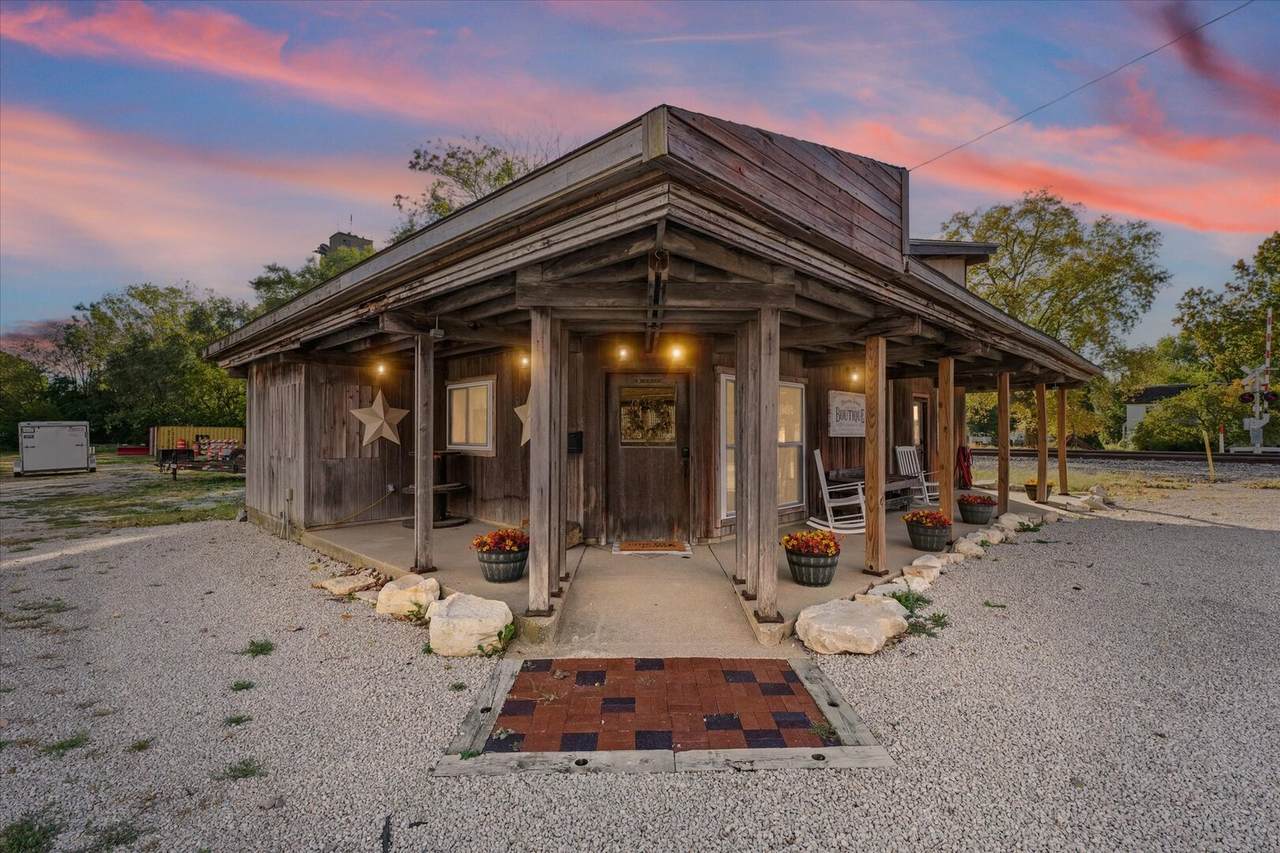 4 Bourne Street - Photo 1