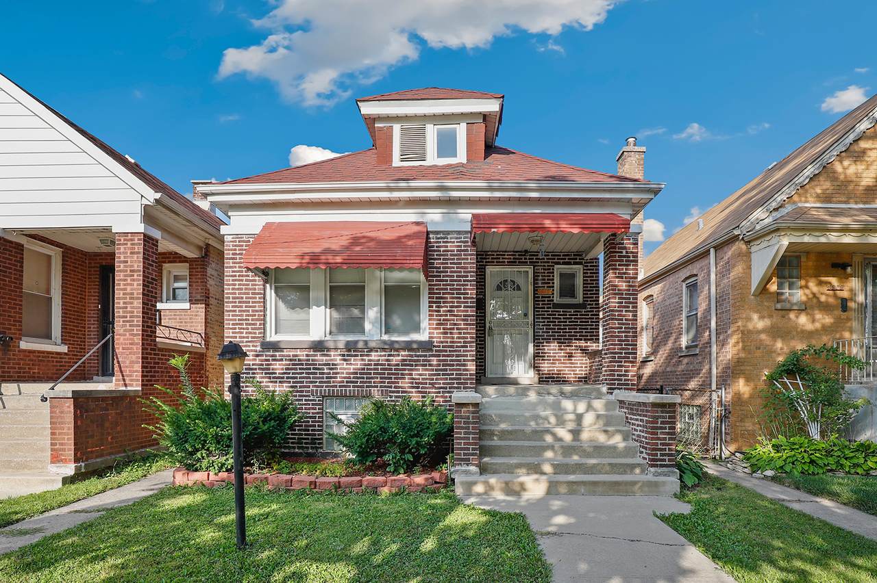 8810 Racine Avenue - Photo 1