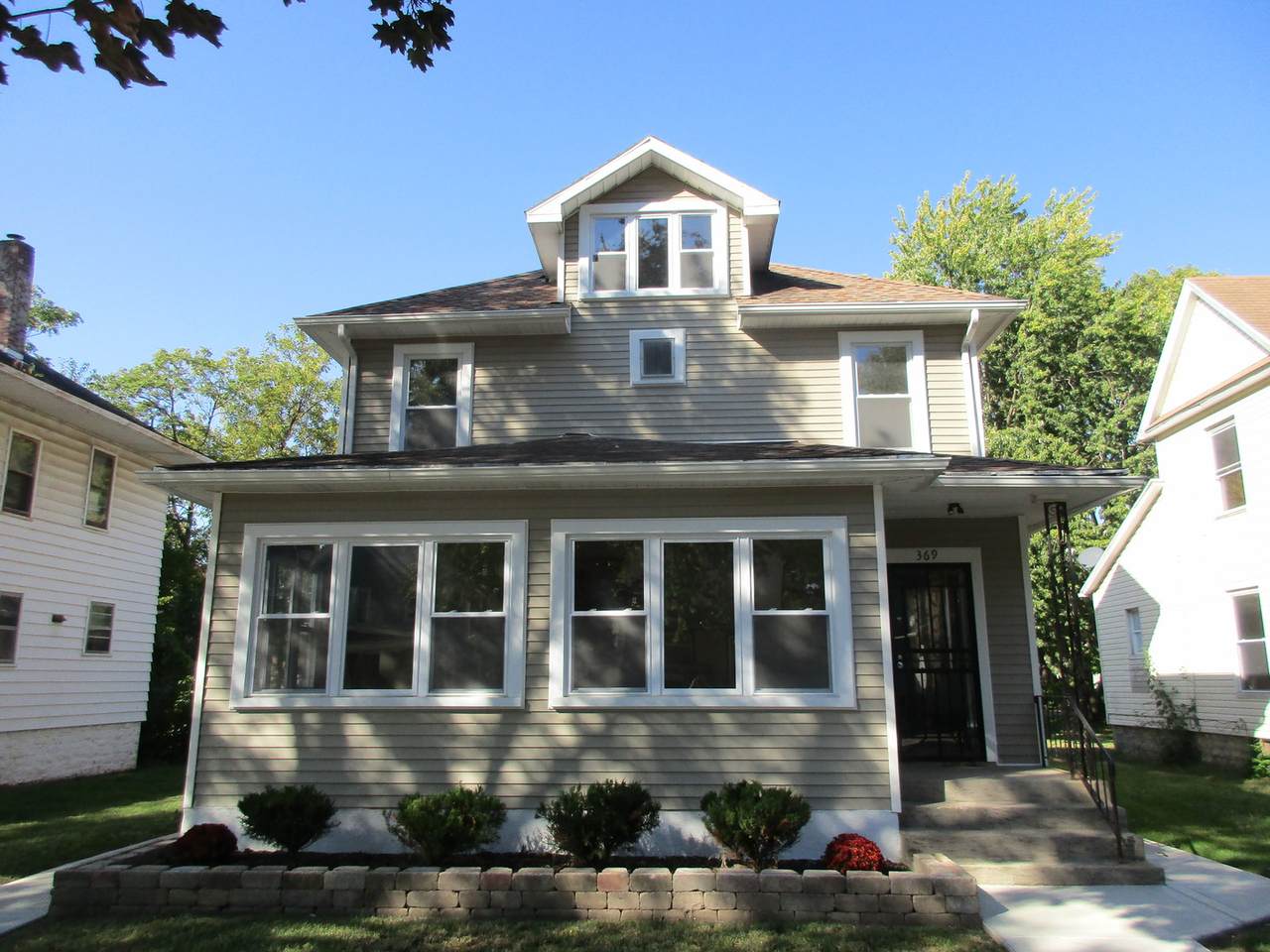 369 Chicago Avenue - Photo 1