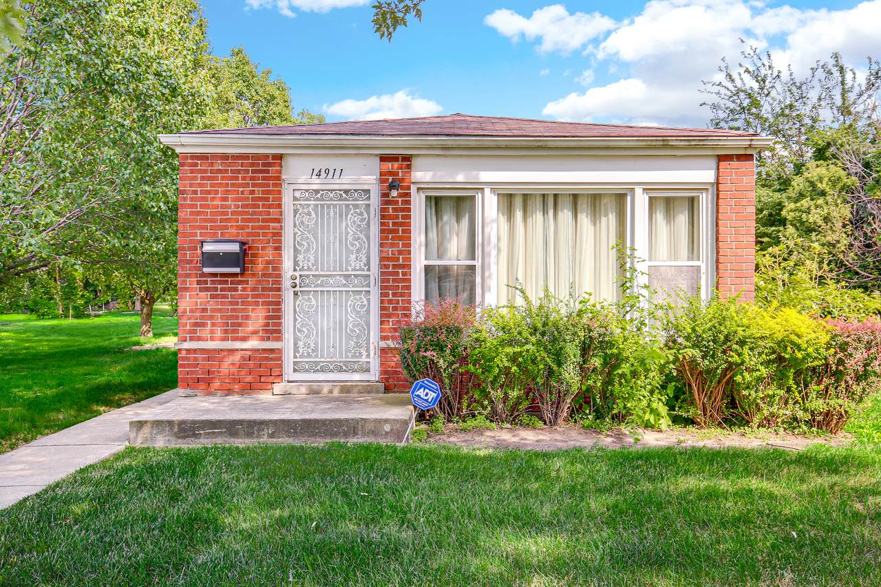 14911 Page Avenue - Photo 1