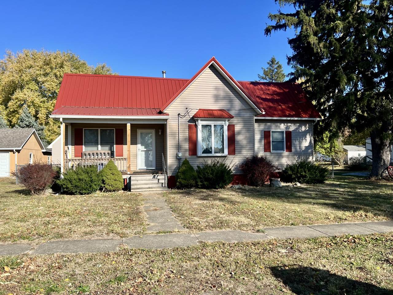 206 5th Street - Photo 1