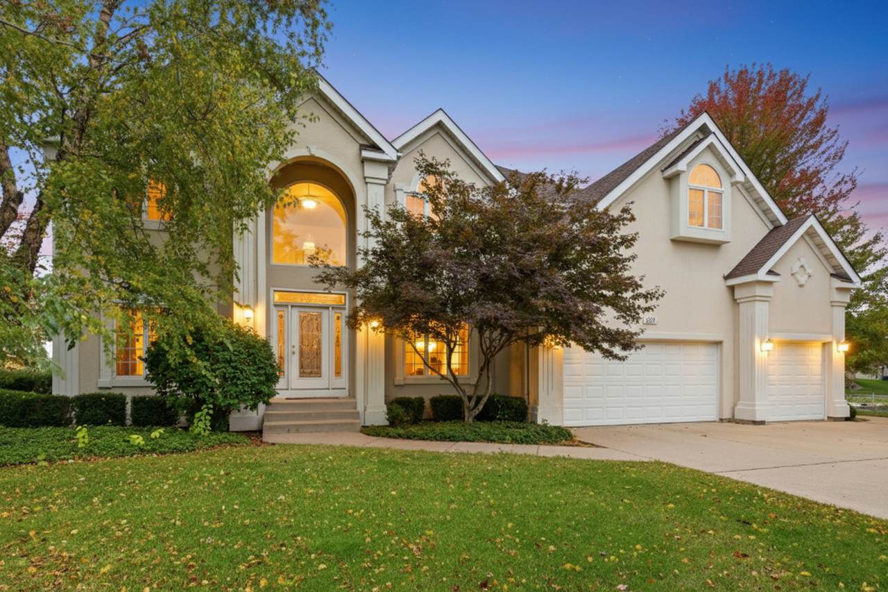 220 Santos Avenue - Photo 1