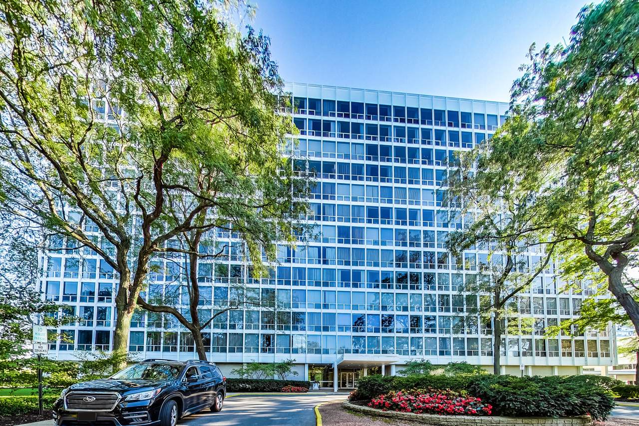 601 32nd Street - Photo 1